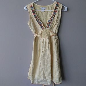 Yellow cotton dress with floral embroidery